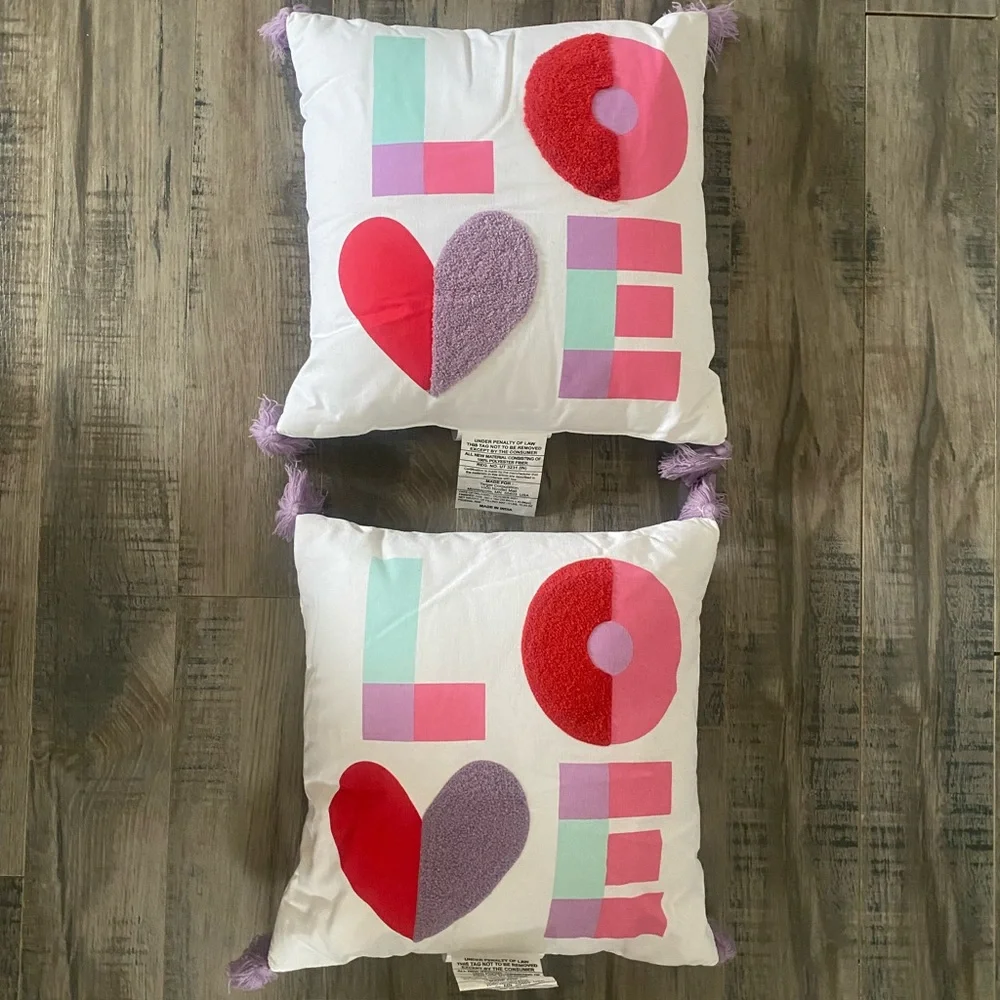 Spritz Love' Valentine's Day Square Throw Pillow bundle of 2